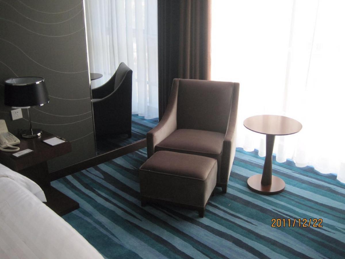 Metropolo, Zhenjiang, Railway Station Wanda Plaza Hotel Zhenjiang  Exterior foto